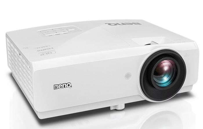 Projektor BenQ SH753P DLP (1920x1080, 16:9, 5000 ANSI, 13000:1, 2500h/3500h) (2xHDMI, 1xUSB, 1xUSB-B, 1xLAN-RJ45, 1xRS-232, 2xVGA)