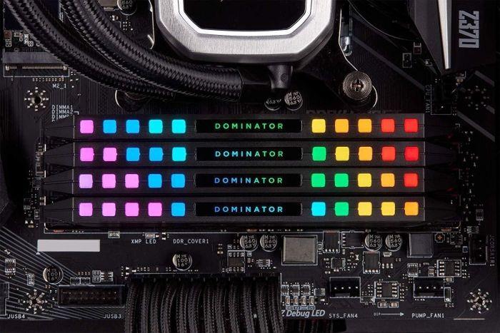 DDR4 16GB (2x8GB) 3200 MHz Corsair Dominator RGB Platinum CL16 [CMT16GX4M2C3200C16]