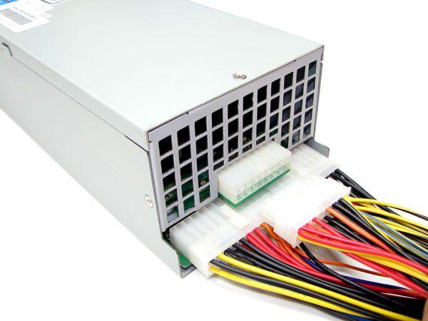 Seasonic (600W) (1x60mm) Modlarny 80+Gold (CPU 1x4+4) (PCI-E 1x6+2) (5xMolex, 4xSATA) [SS-600H2U]
