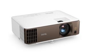 Projektor BenQ W1800i DLP (3840x2160, 16:9, 2000 ANSI, 10000:1, 4000h/8000h) (2xHDMI, 1xUSB)