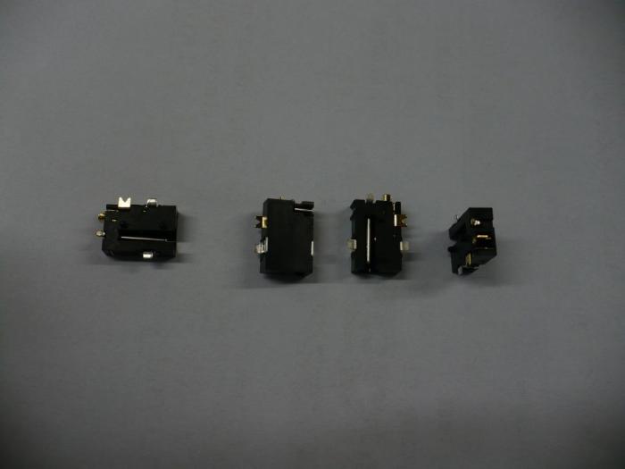 Gniazdo zasilania GNTAB04 do wtyczki 2.5x1.0mm/0.7mm do tabletów Adax 7’’ 7DC2 itp. [ZN0061]