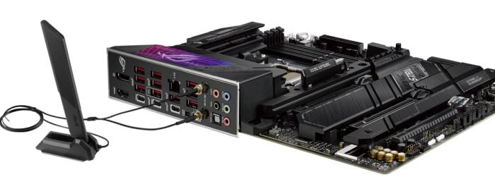 Asus ROG STRIX X670E-E GAMING WIFI (AMD X670) [AM5, 4xDDR5 do 8000MHz, (HDMI 2.1, DP 1.4) (4xM.2, 2xPCIe 5.0 x16, 1xPCIe 4.0 x16 (x4)), WiFi 6E, BT 5.2, ATX]