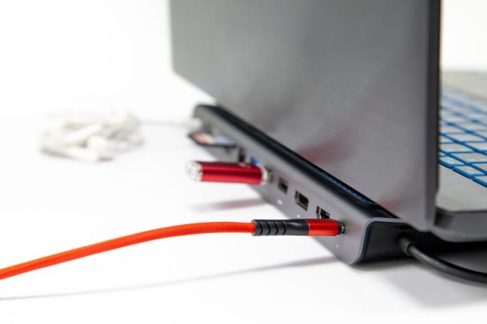 Unitek D1019A USB-C 3.1 (2xUSB 3.0, HDMI 1.4, VGA, USB-C PD, czytnik SD, jack)