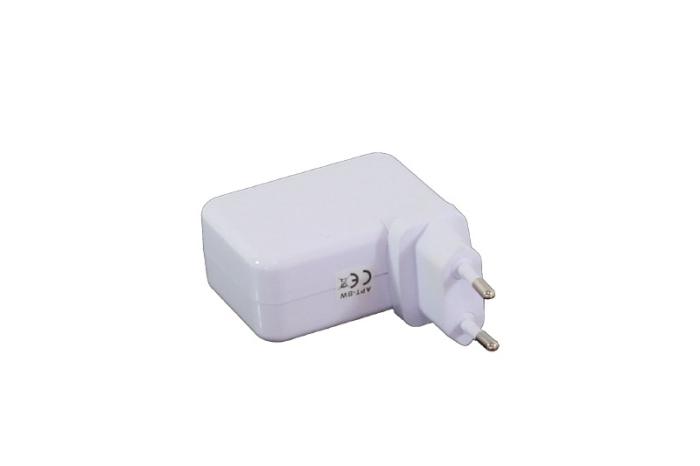 Uniwersalna ładowarka sieciowa 230V / 4xUSB (5V, 2A) [PLP47B]